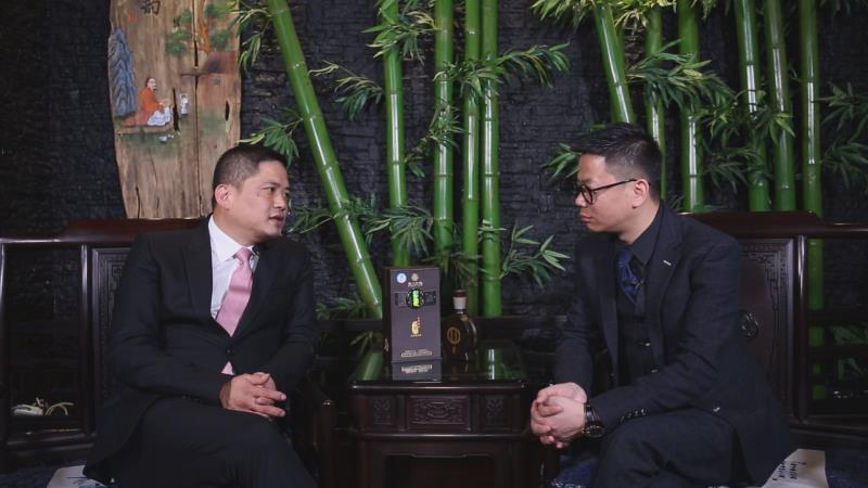 许曾龙：将苦难一笑而过，用爱心回报社会
