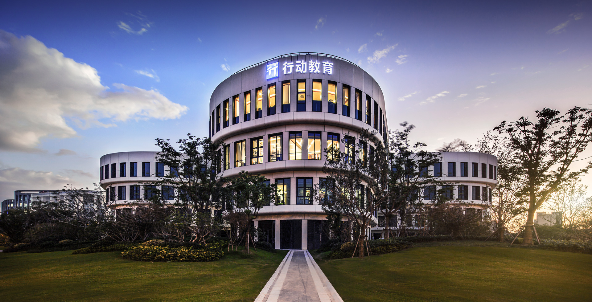 李践：大道至简，行胜于言