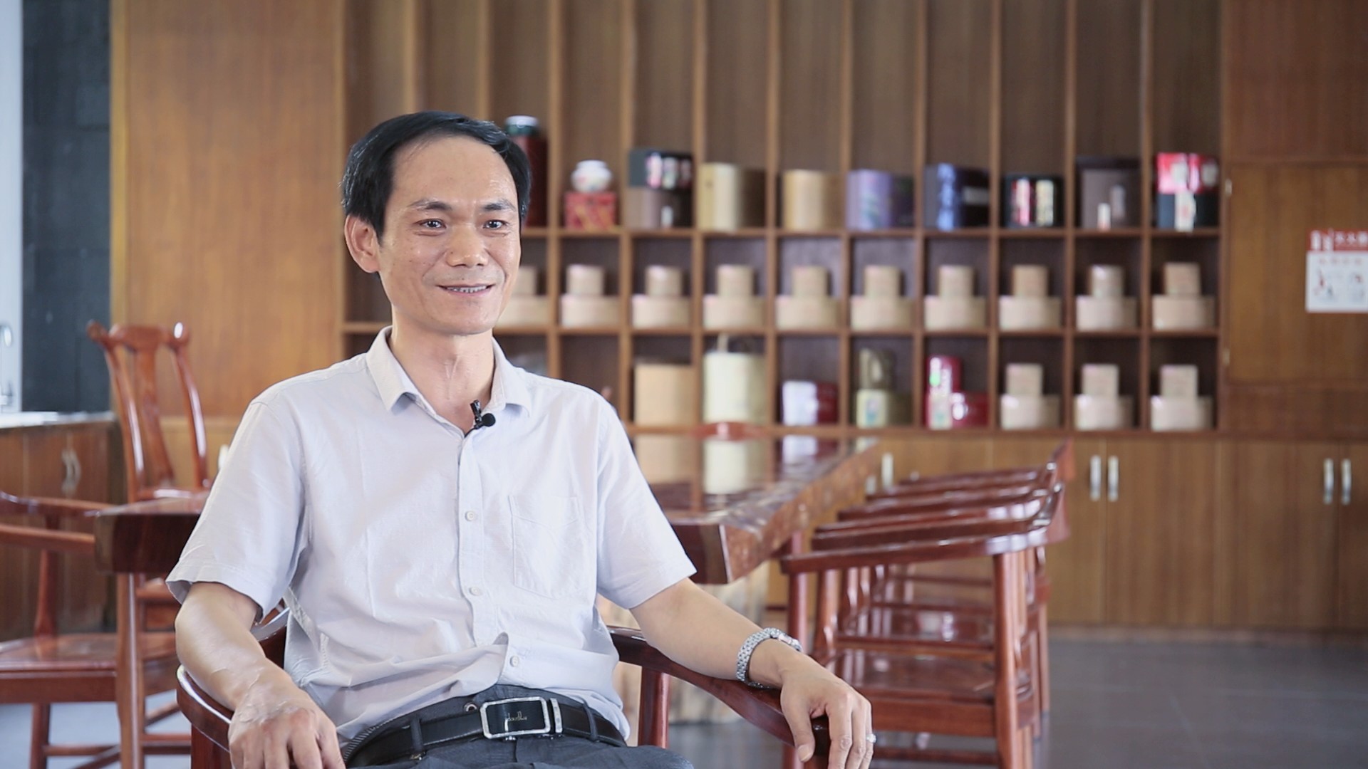 雷龙：有机茶是什么？来光照人有机农场看看