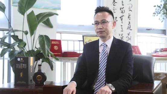 黄泯源：帮有工作的人找工作