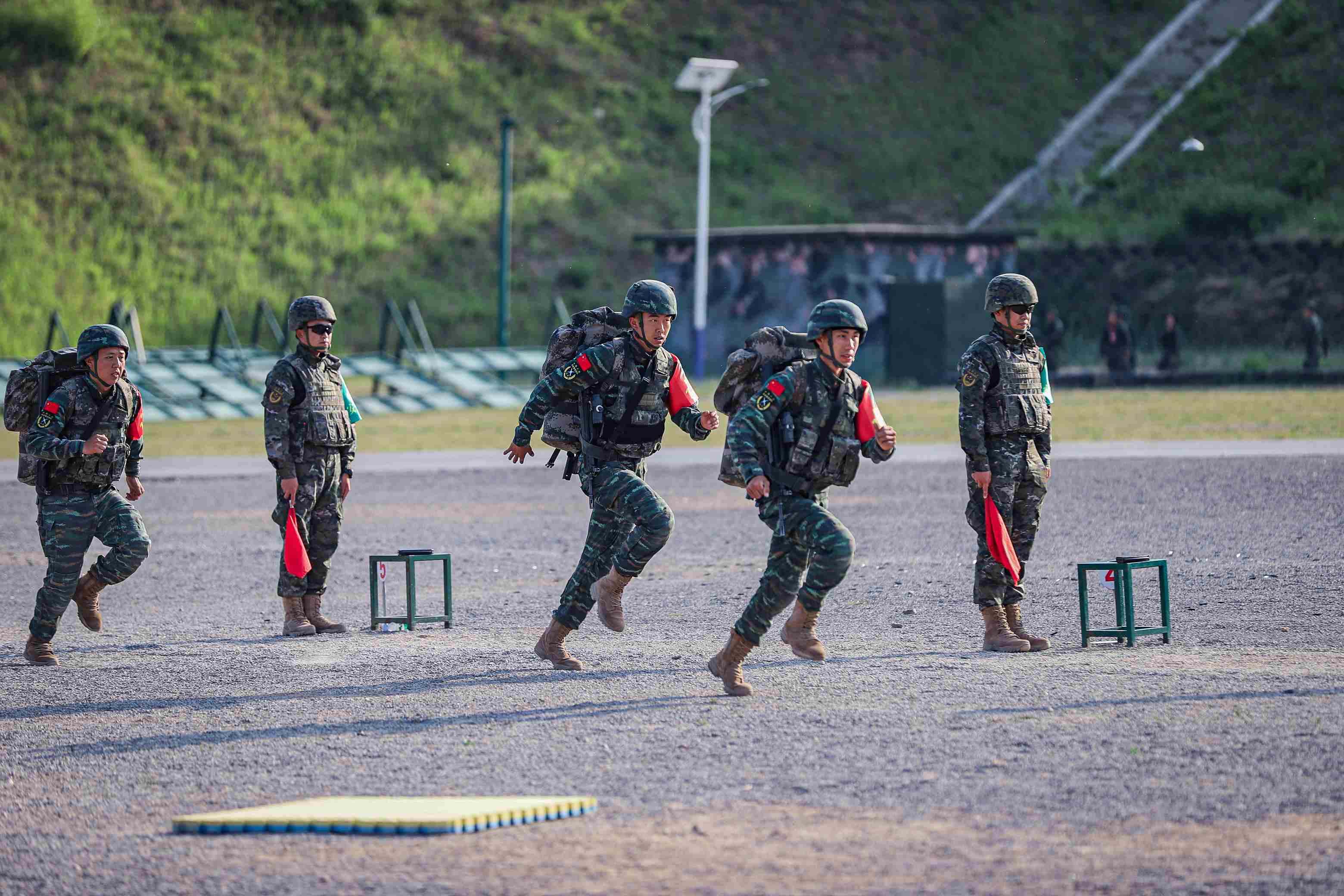 9极限运动射击.jpg