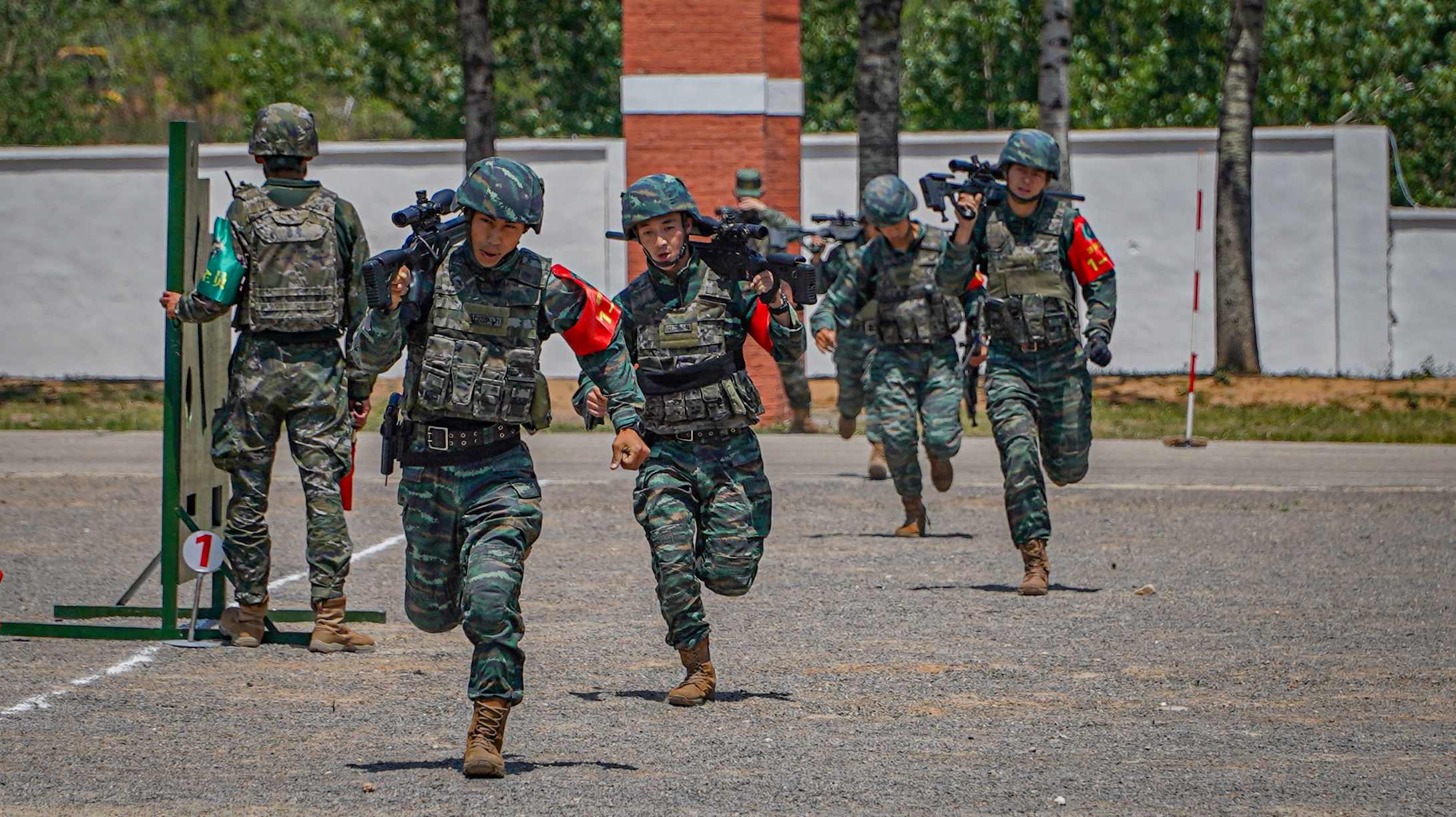 24运动300米后到达射击地线.jpg