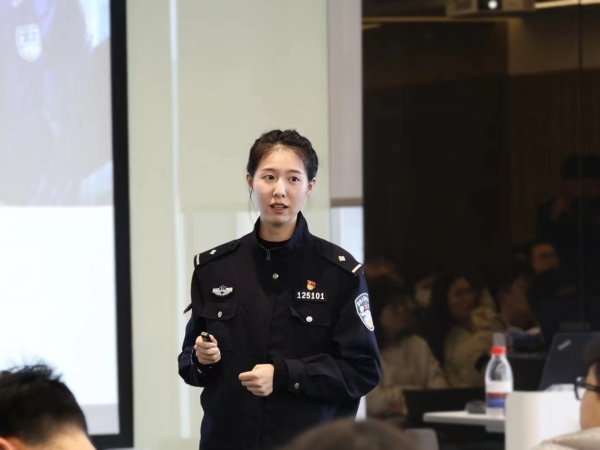 警察.jpg
